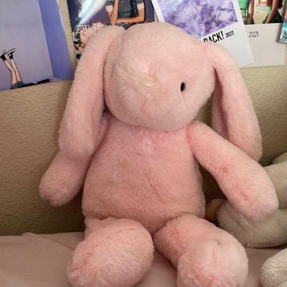 Pink bunny - Picture 1 of 3